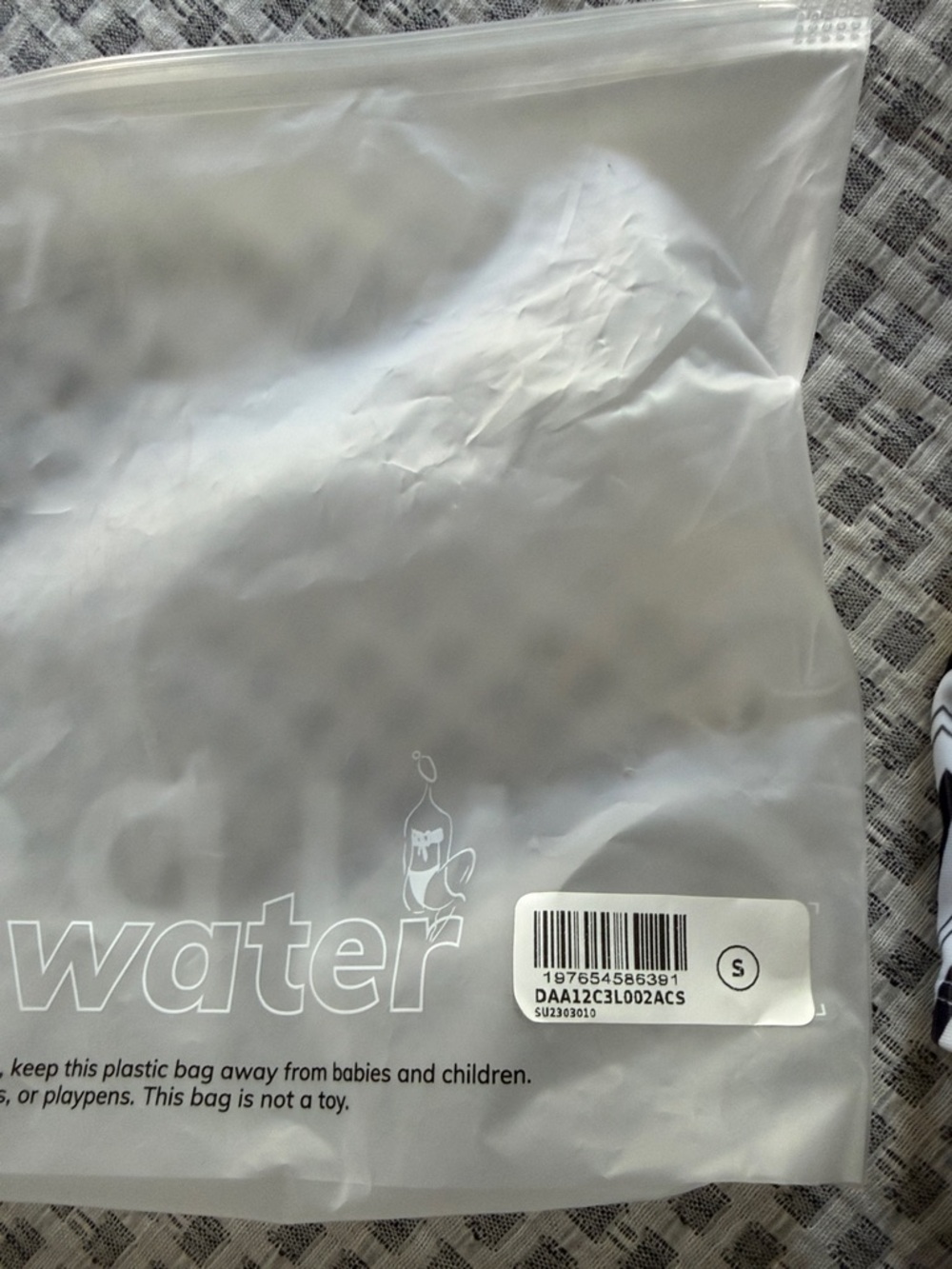 Cupshe Black & White Chevron Halter Bikini Set tummy control - Picture 3 of 8